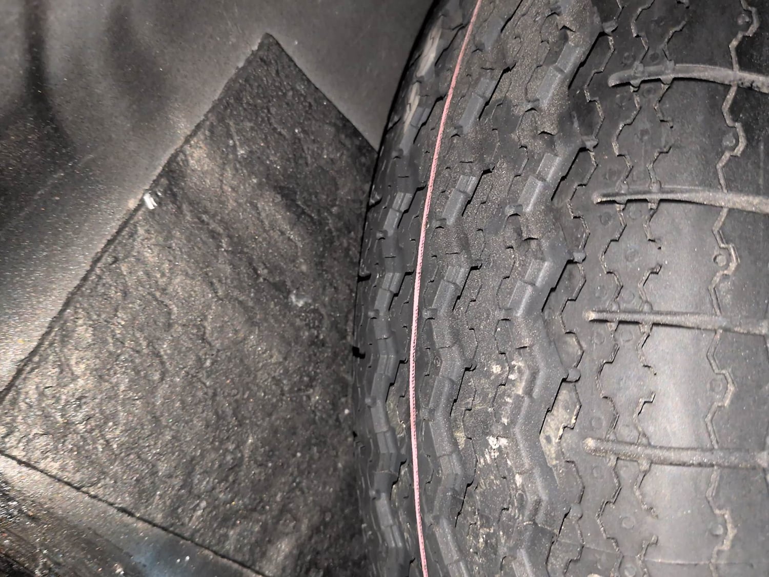 Used 2025 Renault Kwid RXT 1.0L AMT Petrol Automatic tyres SPARE TYRE VIEW