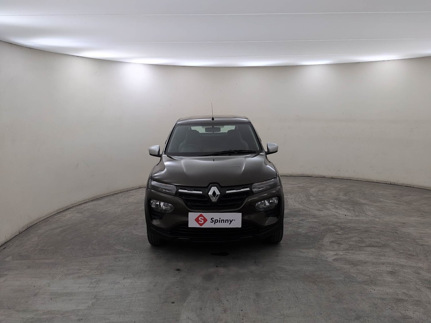 Used 2025 Renault Kwid RXT 1.0L AMT Petrol Automatic exterior FRONT VIEW
