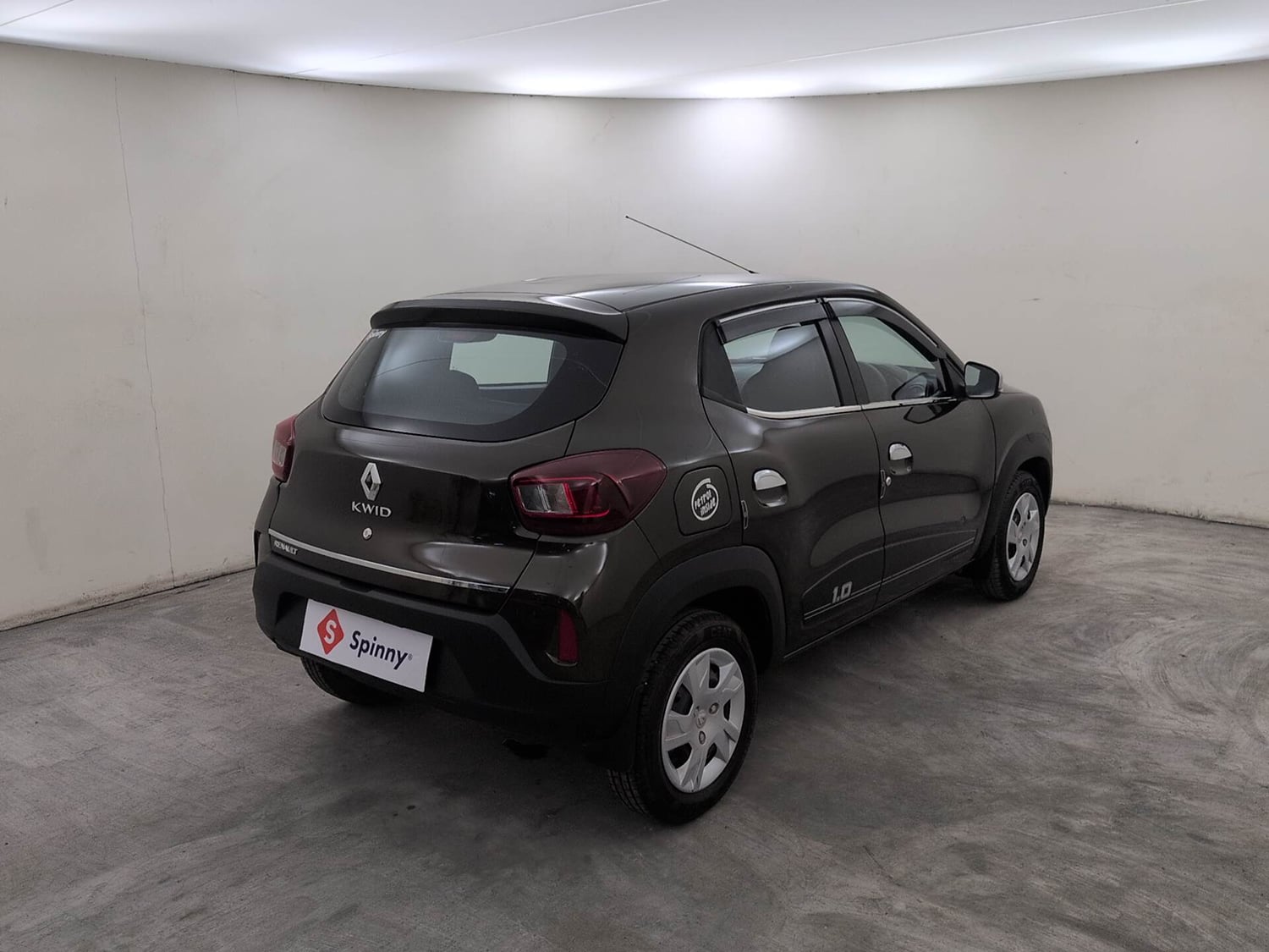 Used 2025 Renault Kwid RXT 1.0L AMT Petrol Automatic exterior RIGHT REAR CORNER VIEW