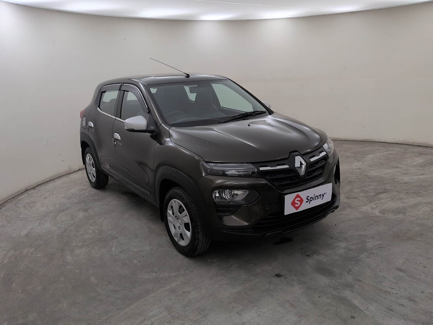 Used 2025 Renault Kwid RXT 1.0L AMT Petrol Automatic exterior RIGHT FRONT CORNER VIEW