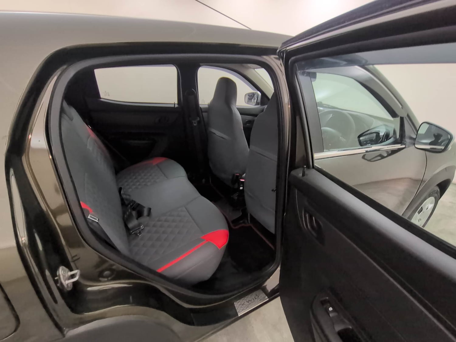 Used 2025 Renault Kwid RXT 1.0L AMT Petrol Automatic interior RIGHT SIDE REAR DOOR CABIN VIEW