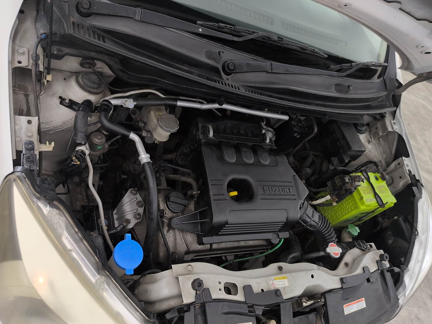 Used 2014 Maruti Suzuki Celerio VXi AMT Petrol Automatic engine ENGINE RIGHT SIDE VIEW
