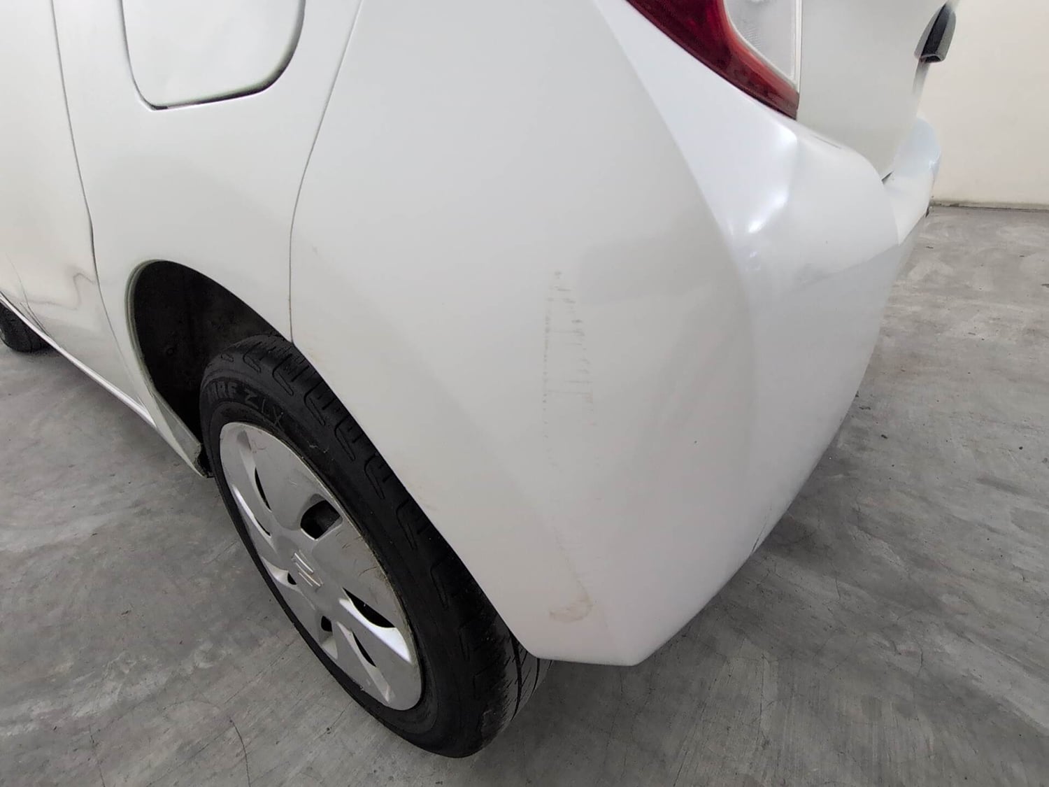 Used 2014 Maruti Suzuki Celerio VXi AMT Petrol Automatic dents MINOR SCRATCH