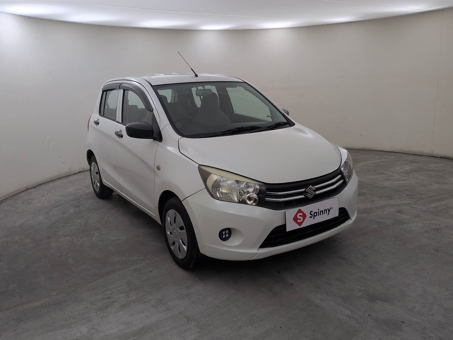 Used 2014 Maruti Suzuki Celerio VXi AMT Petrol Automatic exterior RIGHT FRONT CORNER VIEW