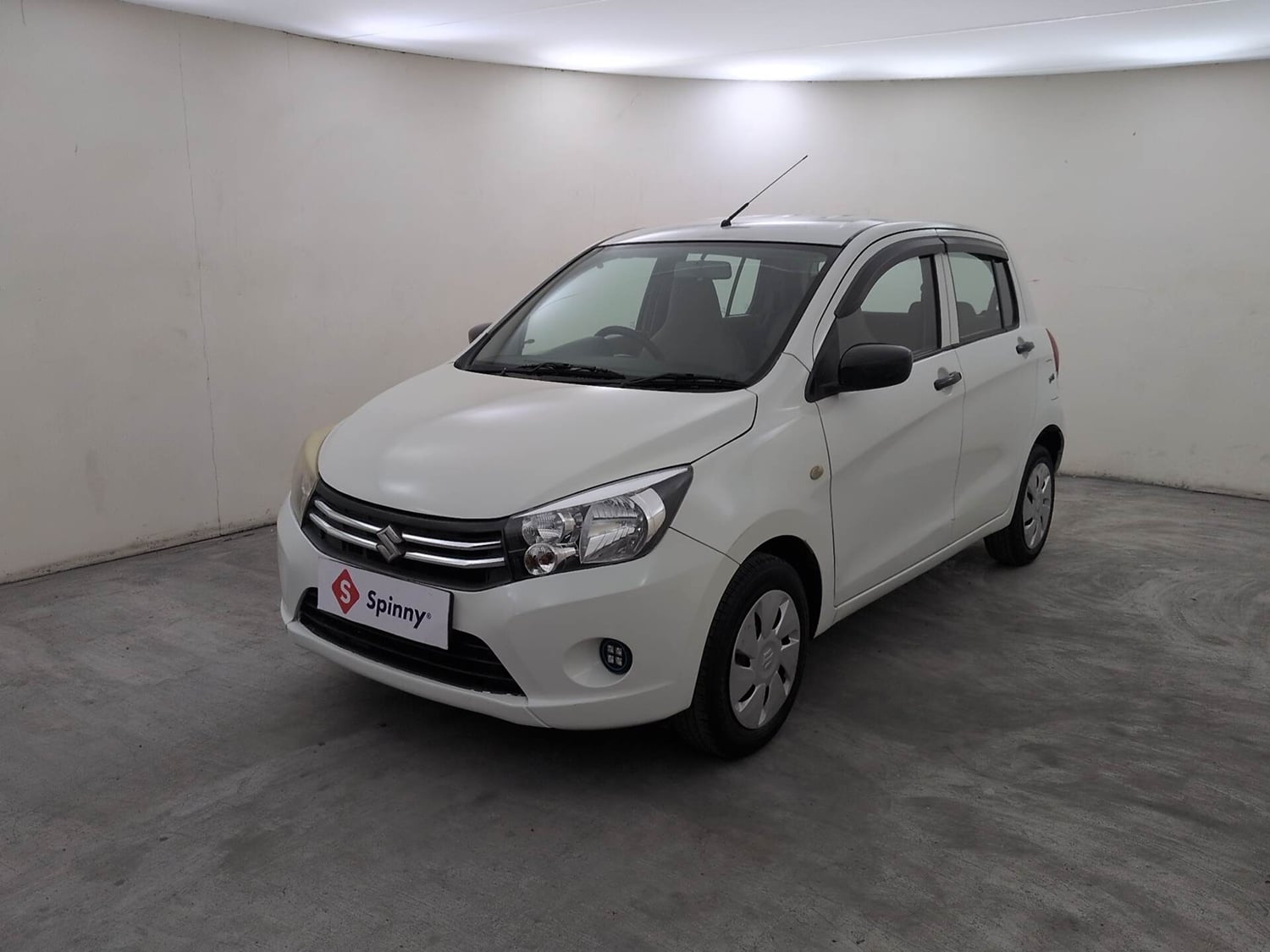 Used 2014 Maruti Suzuki Celerio VXi AMT Petrol Automatic exterior LEFT FRONT CORNER VIEW