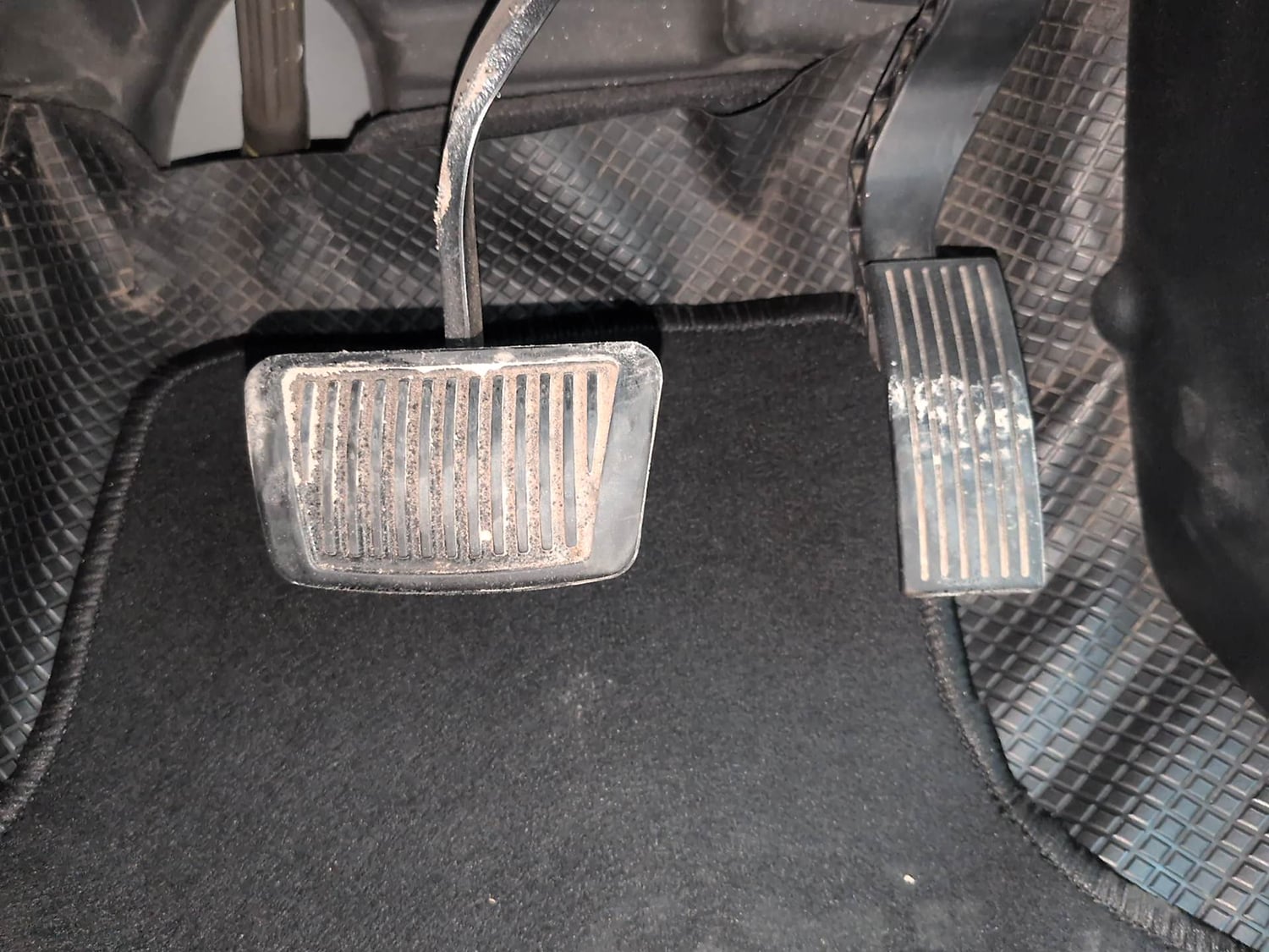 Used 2019 Hyundai Venue SX Plus 1.0 Turbo DCT Petrol Automatic interior PEDALS VIEW