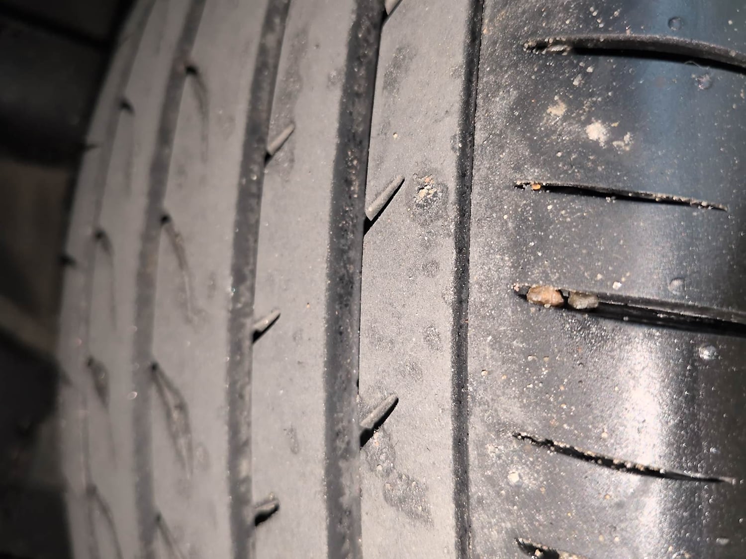 Used 2019 Hyundai Venue SX Plus 1.0 Turbo DCT Petrol Automatic tyres LEFT REAR TYRE TREAD VIEW
