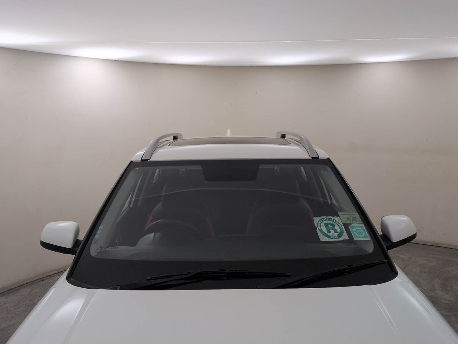 Used 2019 Hyundai Venue SX Plus 1.0 Turbo DCT Petrol Automatic exterior FRONT WINDSHIELD VIEW