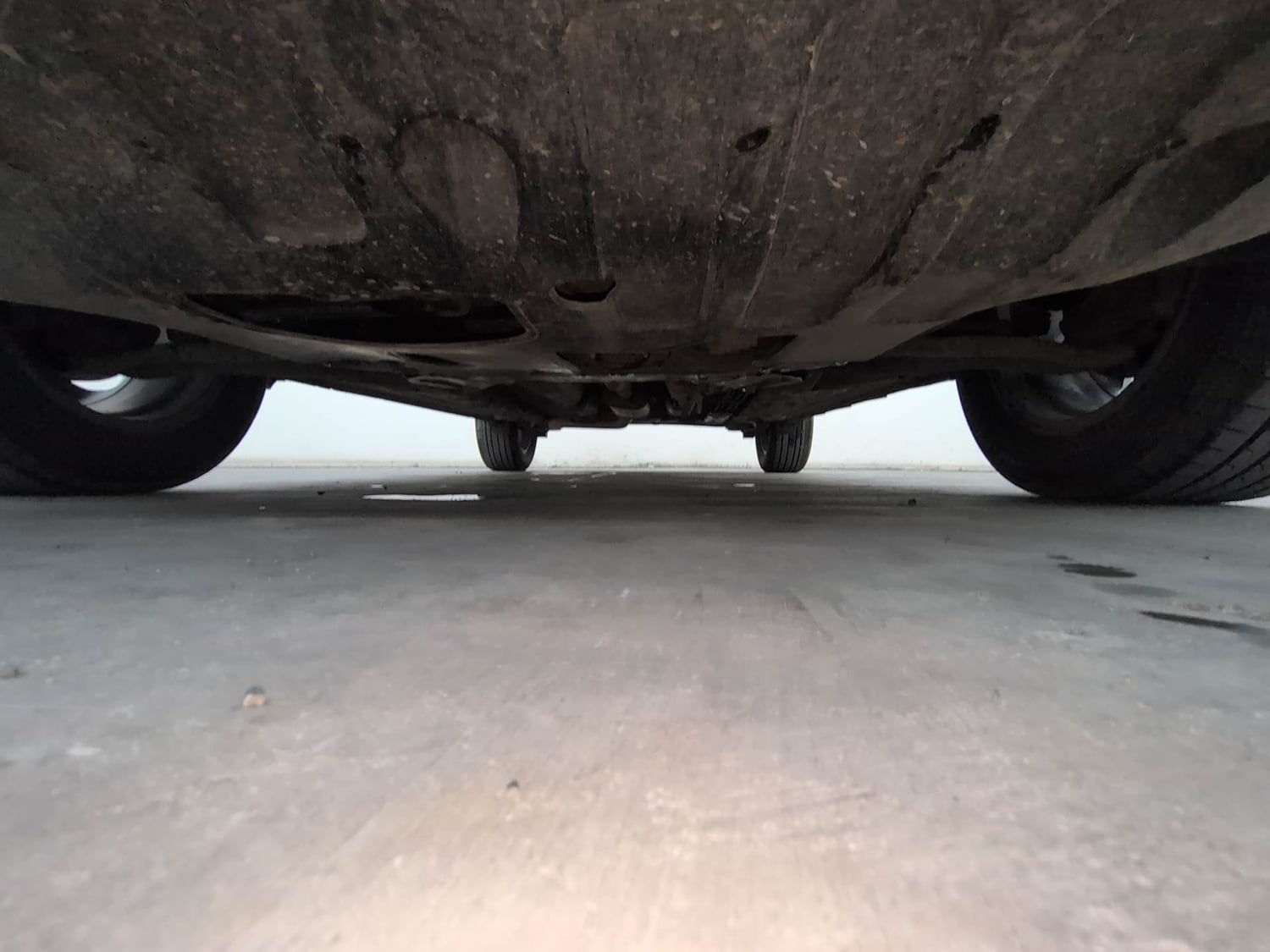 Used 2019 Hyundai Venue SX Plus 1.0 Turbo DCT Petrol Automatic extra FRONT LEFT UNDERBODY VIEW