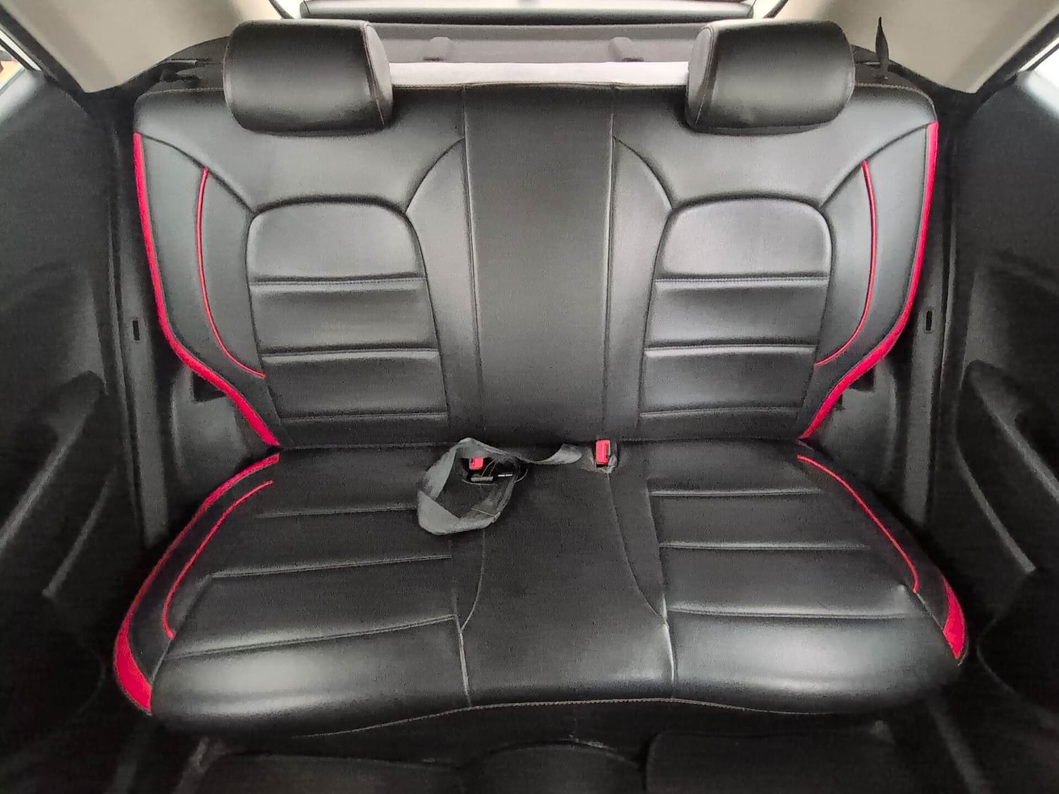 Used 2019 Hyundai Venue SX Plus 1.0 Turbo DCT Petrol Automatic interior REAR SEAT CONDITION VIEW