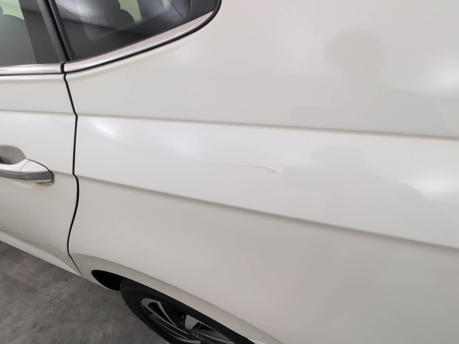 Used 2022 Volkswagen Virtus Topline 1.0 TSI AT Petrol Automatic dents MINOR SCRATCH