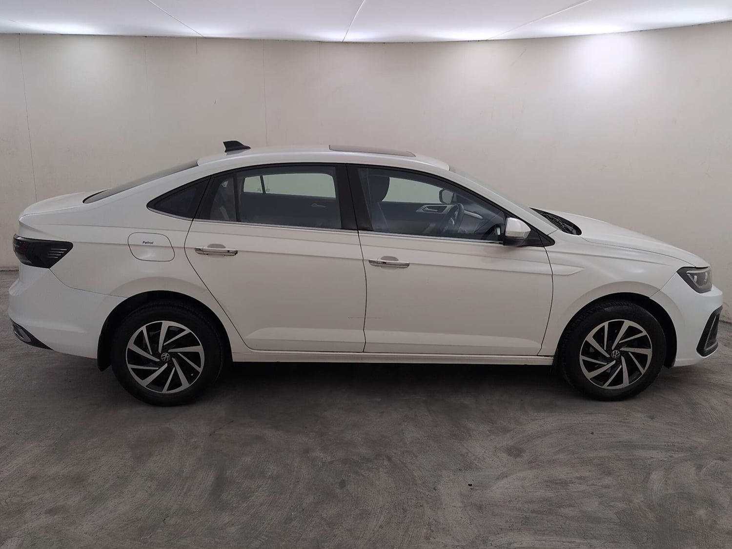 Used 2022 Volkswagen Virtus Topline 1.0 TSI AT Petrol Automatic exterior RIGHT SIDE VIEW