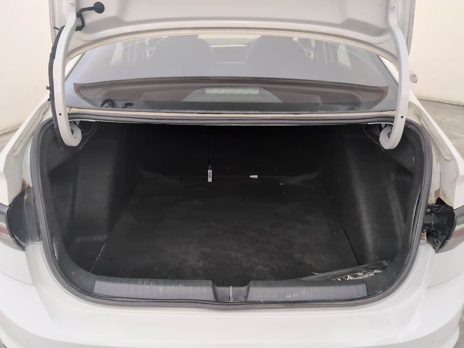 Used 2022 Volkswagen Virtus Topline 1.0 TSI AT Petrol Automatic interior DICKY INSIDE VIEW