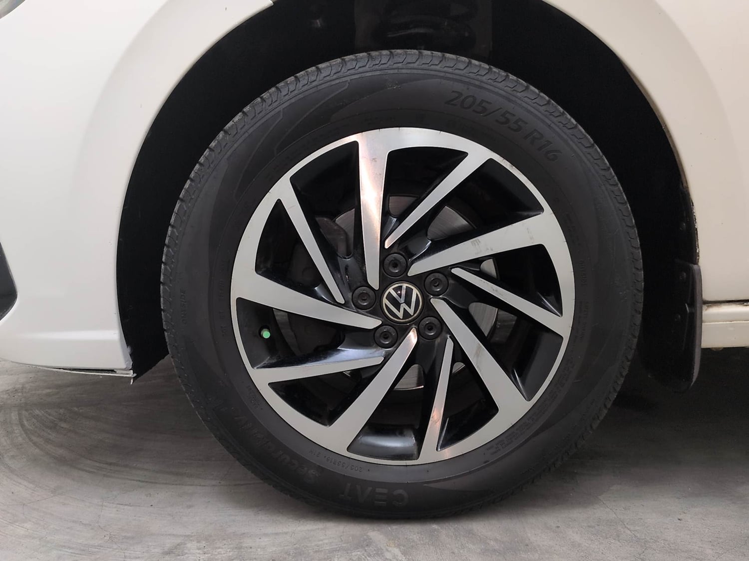 Used 2022 Volkswagen Virtus Topline 1.0 TSI AT Petrol Automatic tyres LEFT FRONT TYRE RIM VIEW