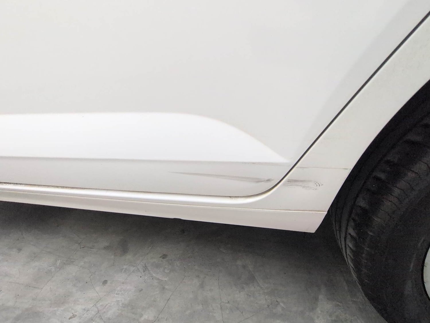 Used 2022 Volkswagen Virtus Topline 1.0 TSI AT Petrol Automatic dents MINOR SCRATCH