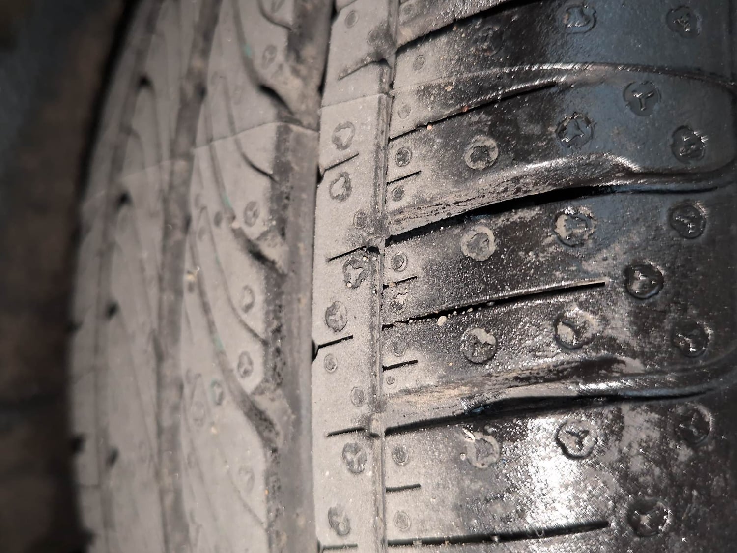 Used 2022 Maruti Suzuki Ignis Alpha 1.2 MT Petrol Manual tyres RIGHT REAR TYRE TREAD VIEW