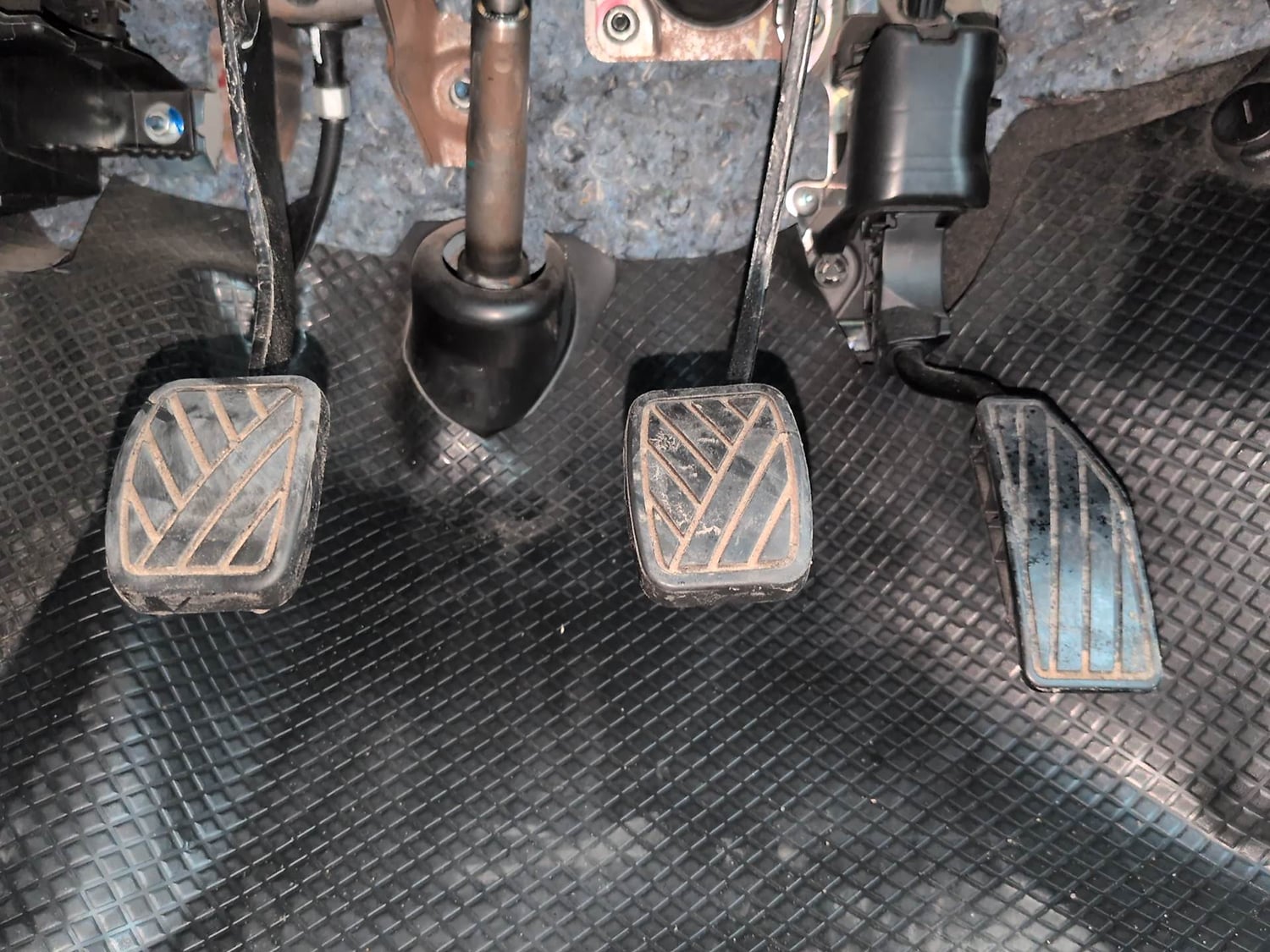 Used 2022 Maruti Suzuki Ignis Alpha 1.2 MT Petrol Manual interior PEDALS VIEW