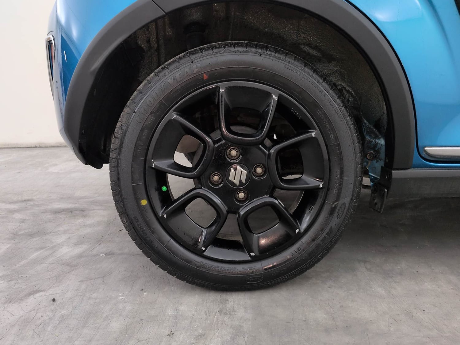 Used 2022 Maruti Suzuki Ignis Alpha 1.2 MT Petrol Manual tyres RIGHT REAR TYRE RIM VIEW