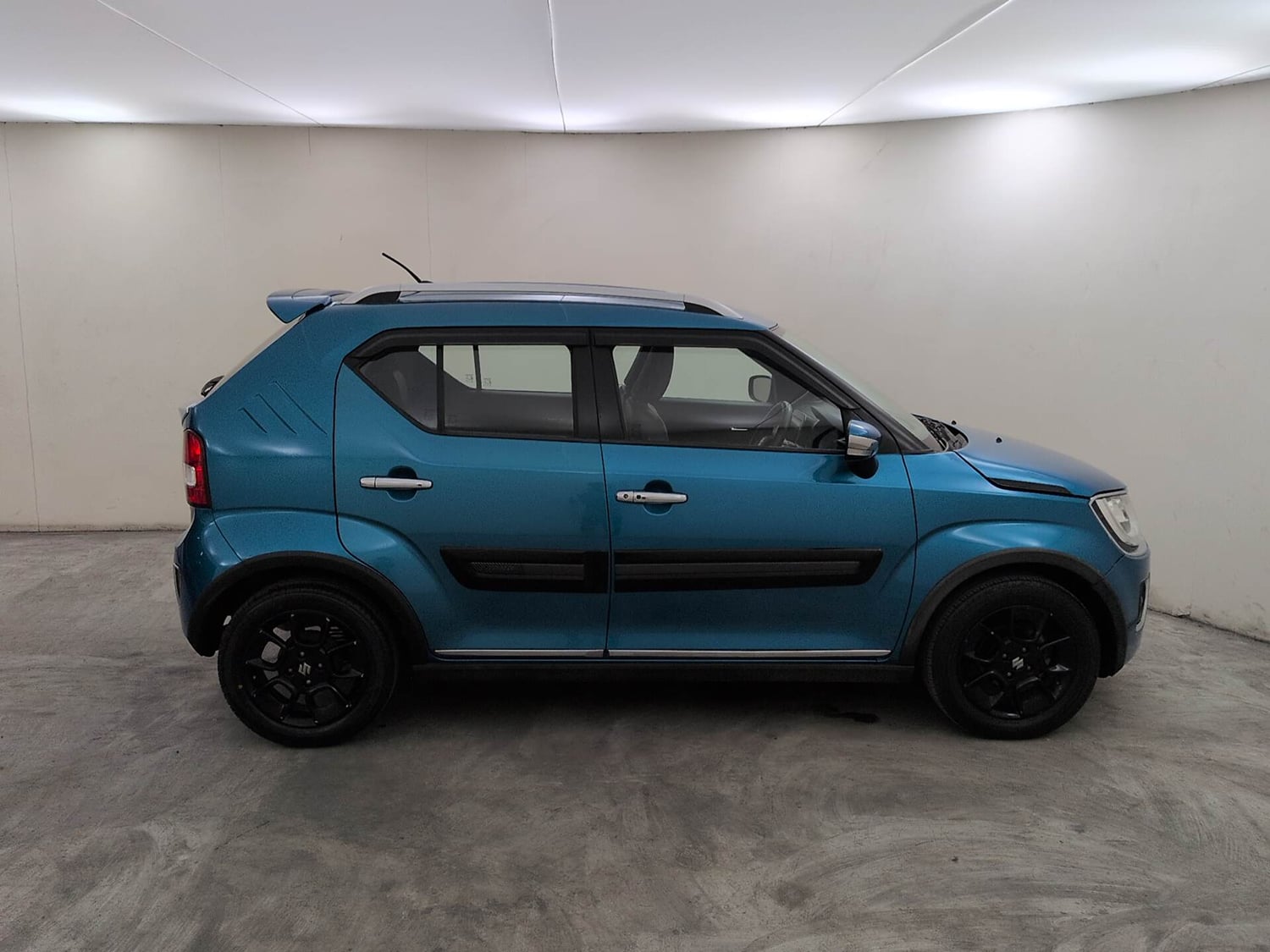 Used 2022 Maruti Suzuki Ignis Alpha 1.2 MT Petrol Manual exterior RIGHT SIDE VIEW