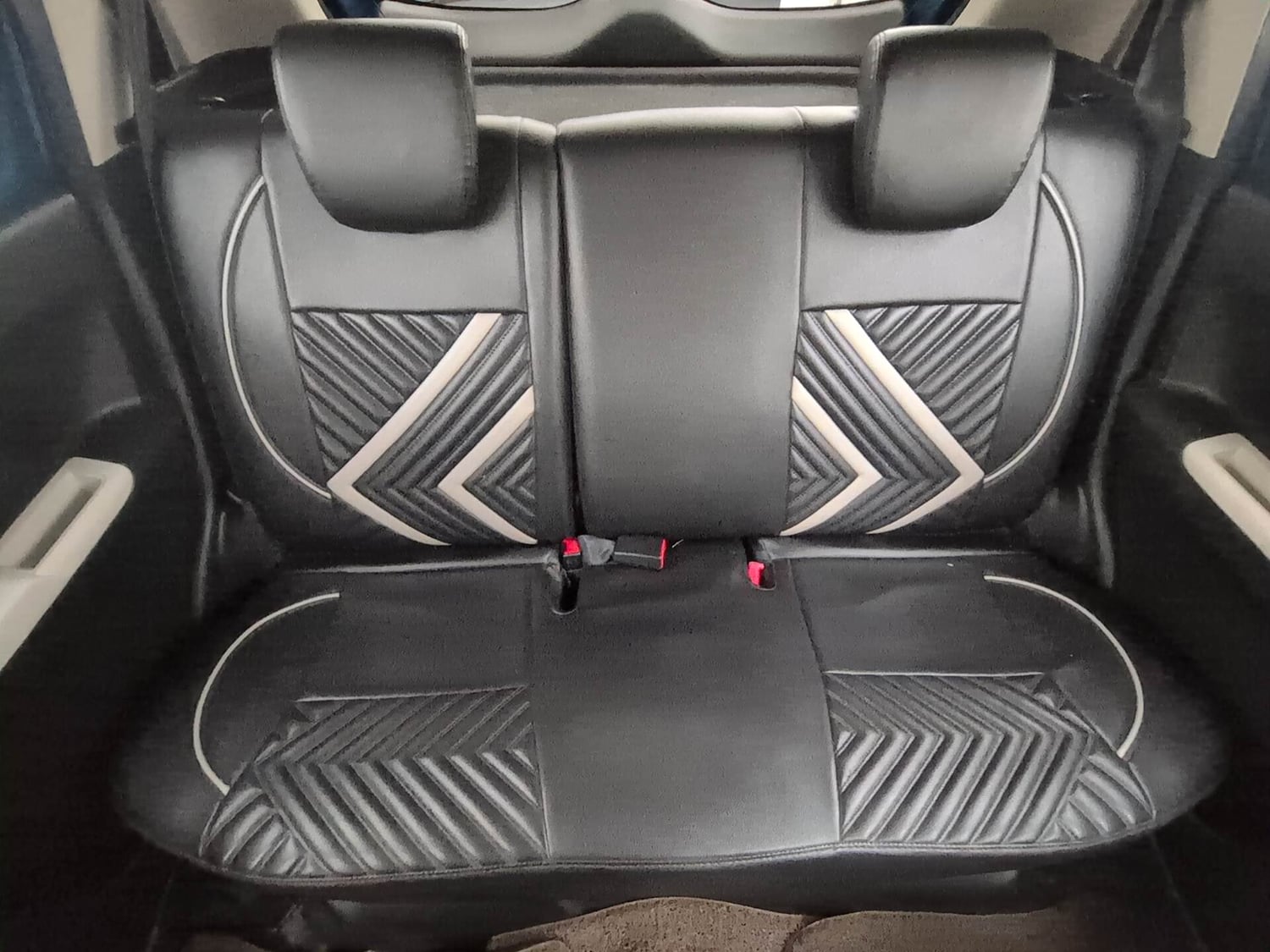 Used 2022 Maruti Suzuki Ignis Alpha 1.2 MT Petrol Manual interior REAR SEAT CONDITION VIEW