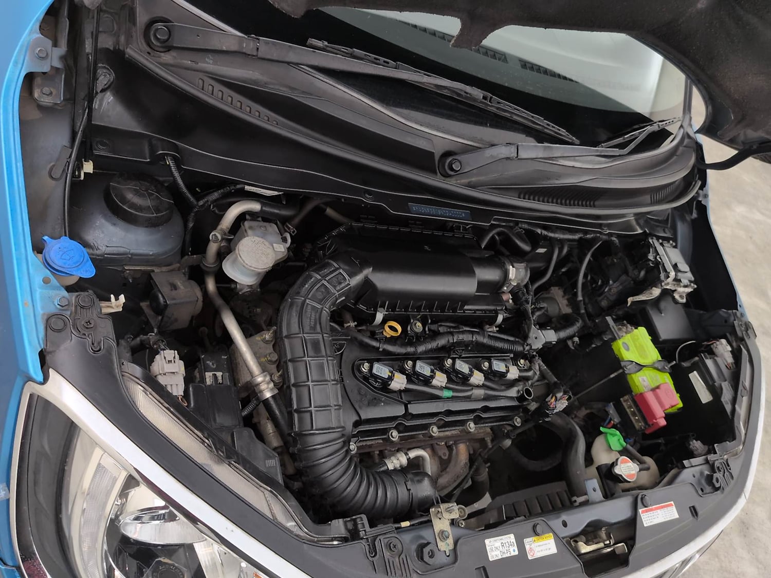 Used 2022 Maruti Suzuki Ignis Alpha 1.2 MT Petrol Manual engine ENGINE RIGHT SIDE VIEW