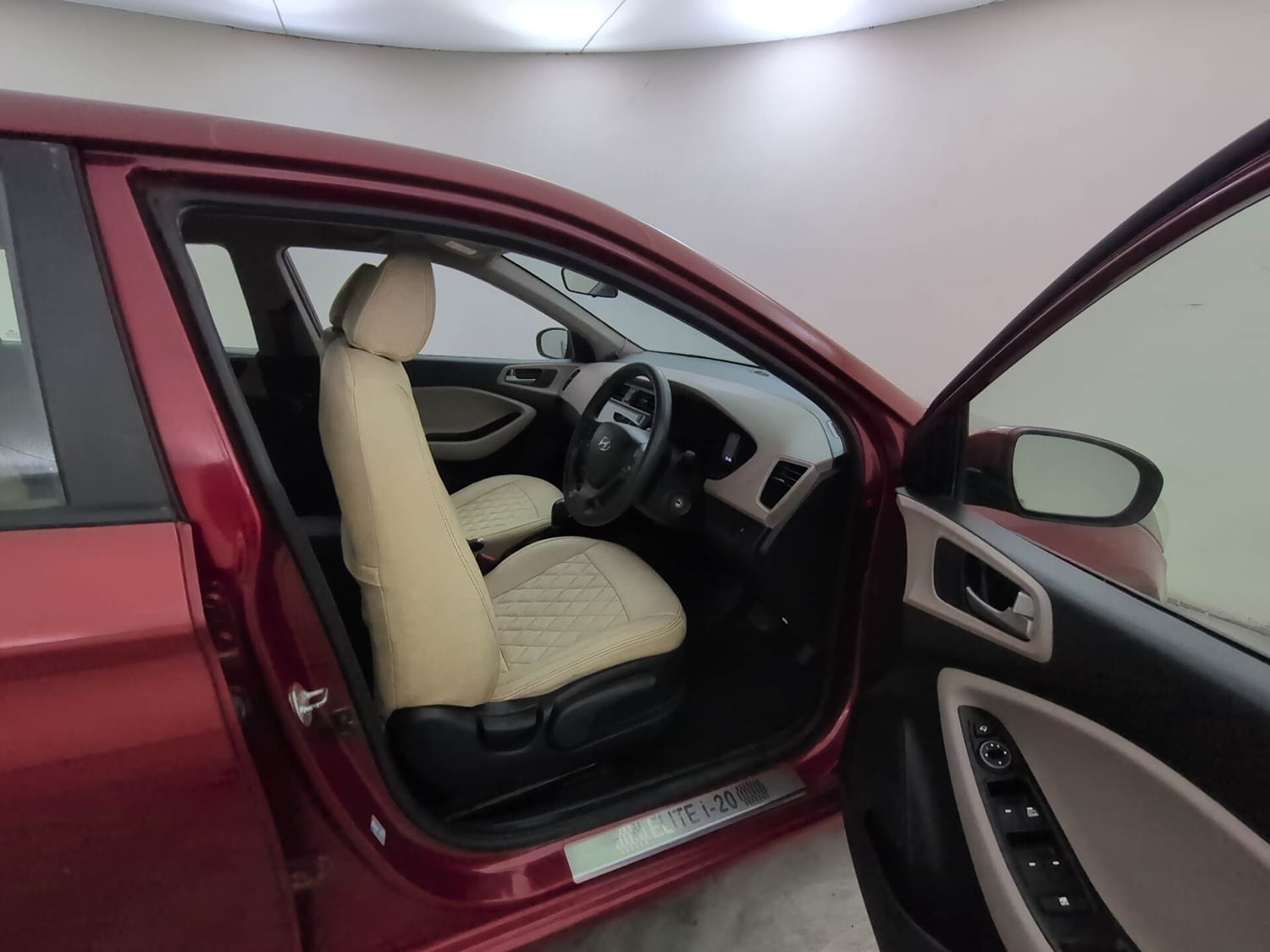 Used 2019 Hyundai Elite i20 Sportz Plus 1.2 CVT Petrol Automatic interior RIGHT SIDE FRONT DOOR CABIN VIEW
