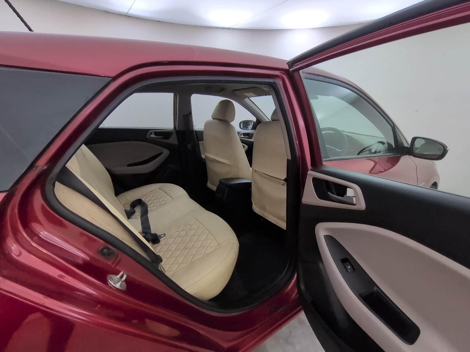 Used 2019 Hyundai Elite i20 Sportz Plus 1.2 CVT Petrol Automatic interior RIGHT SIDE REAR DOOR CABIN VIEW