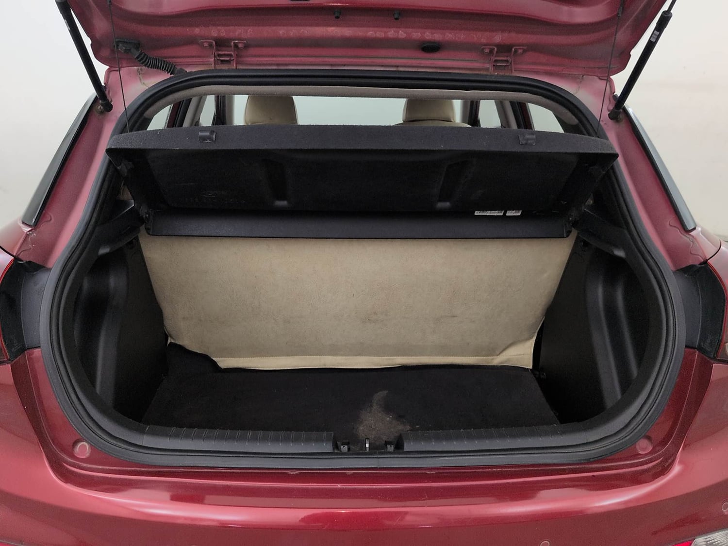 Used 2019 Hyundai Elite i20 Sportz Plus 1.2 CVT Petrol Automatic interior DICKY INSIDE VIEW