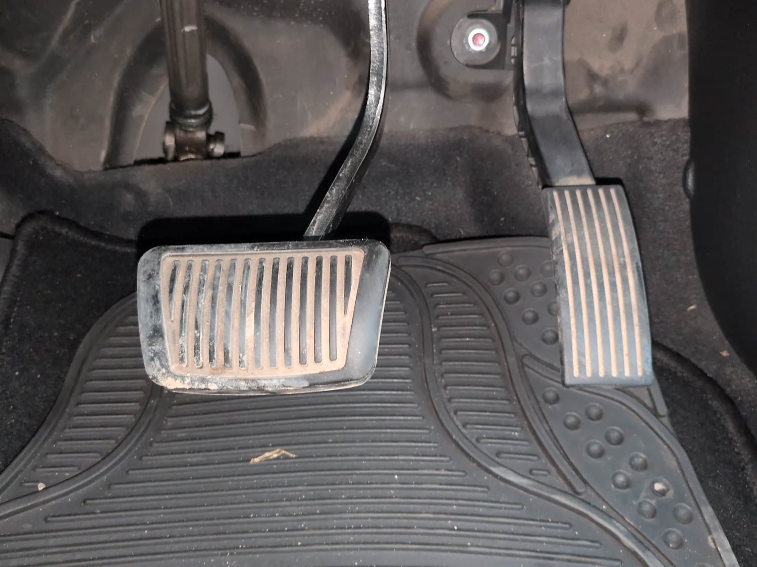 Used 2019 Hyundai Elite i20 Sportz Plus 1.2 CVT Petrol Automatic interior PEDALS VIEW