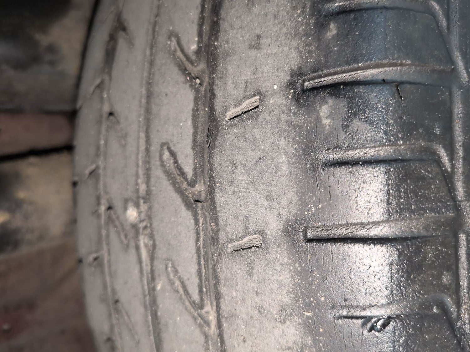 Used 2019 Hyundai Elite i20 Sportz Plus 1.2 CVT Petrol Automatic tyres LEFT REAR TYRE TREAD VIEW