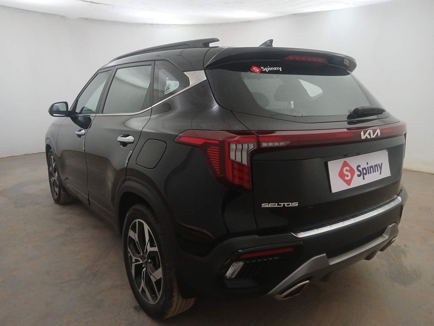 Used 2024 Kia Seltos GTX Plus (S) 1.5 Turbo Petrol DCT Petrol Automatic exterior LEFT REAR CORNER VIEW
