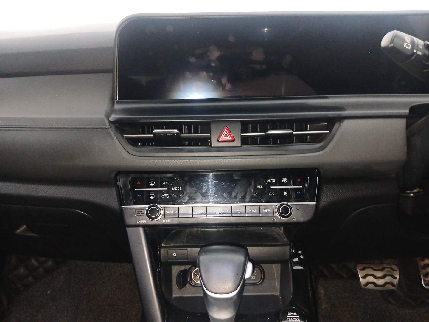 Used 2024 Kia Seltos GTX Plus (S) 1.5 Turbo Petrol DCT Petrol Automatic interior MUSIC SYSTEM & AC CONTROL VIEW
