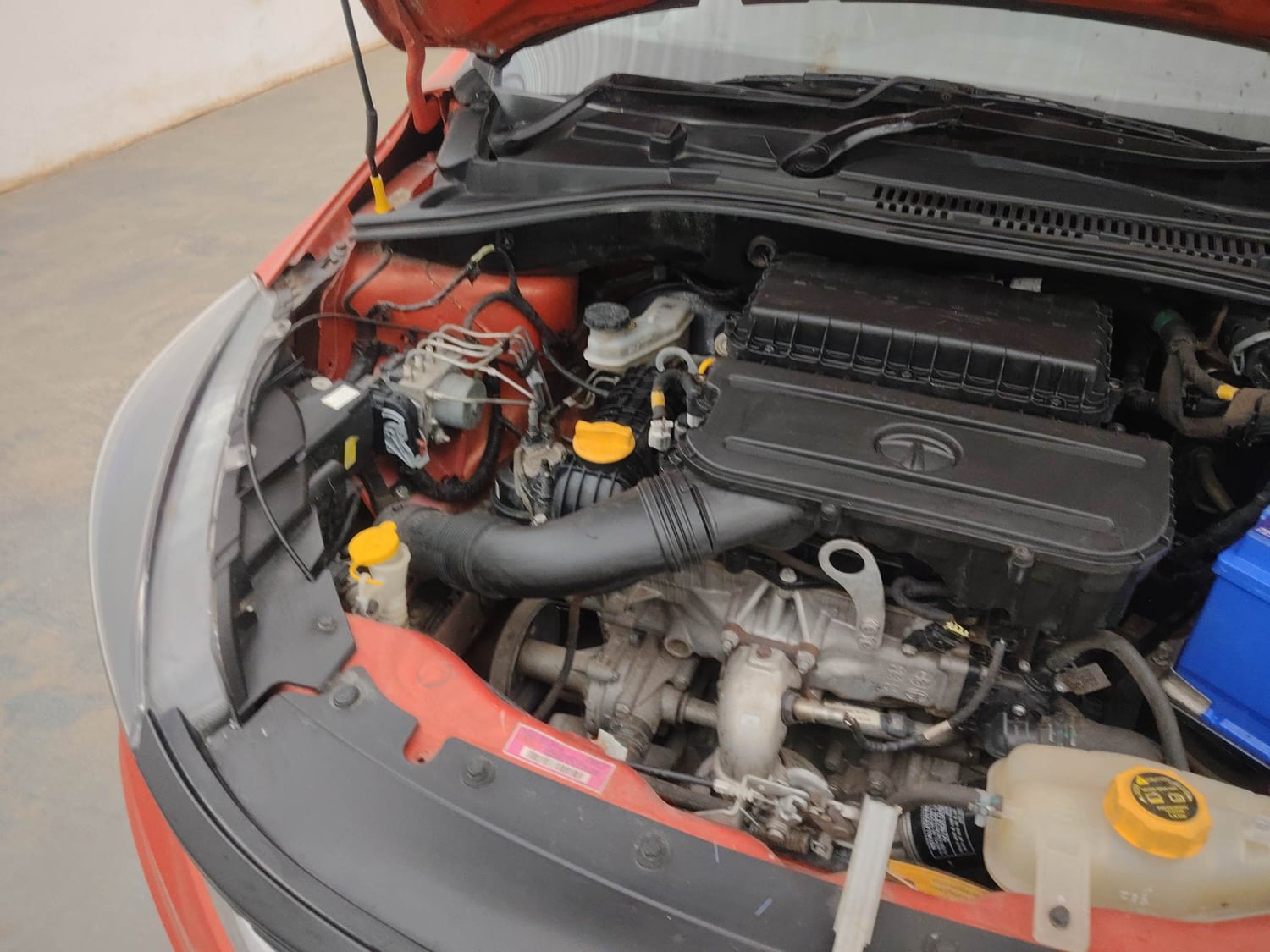 Used 2022 Tata Tiago XE Petrol Manual engine ENGINE RIGHT SIDE VIEW