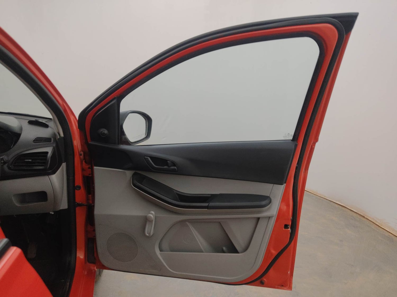 Used 2022 Tata Tiago XE Petrol Manual interior RIGHT FRONT DOOR OPEN VIEW