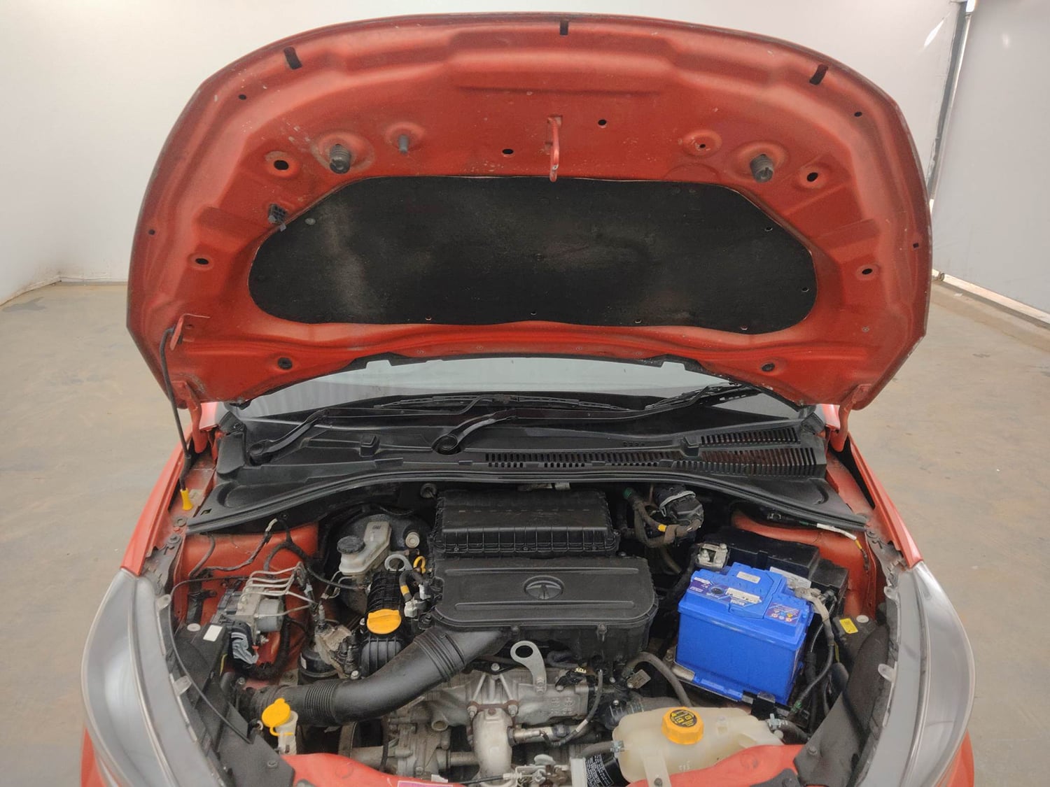 Used 2022 Tata Tiago XE Petrol Manual engine ENGINE & BONNET OPEN FRONT VIEW