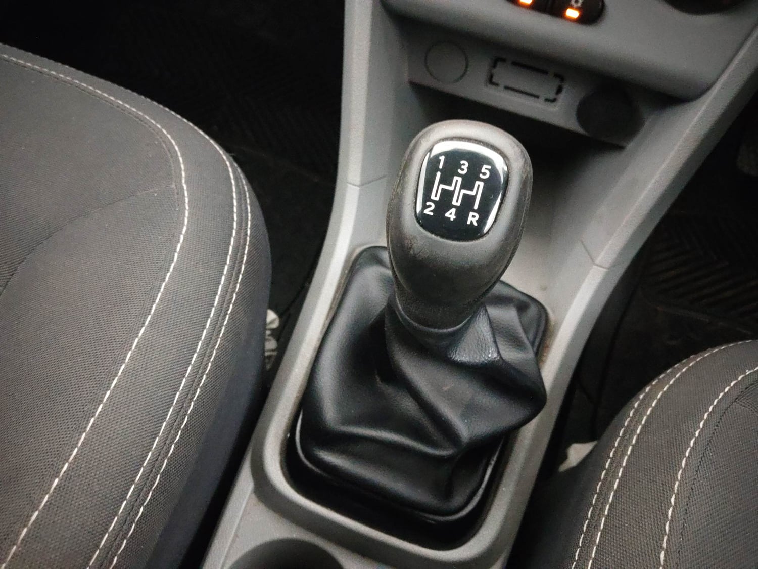 Used 2022 Tata Tiago XE Petrol Manual interior GEAR  KNOB VIEW