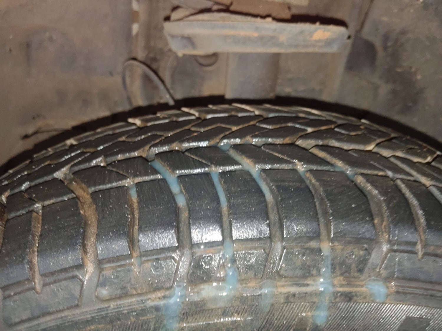 Used 2022 Tata Tiago XE Petrol Manual tyres LEFT FRONT TYRE TREAD VIEW