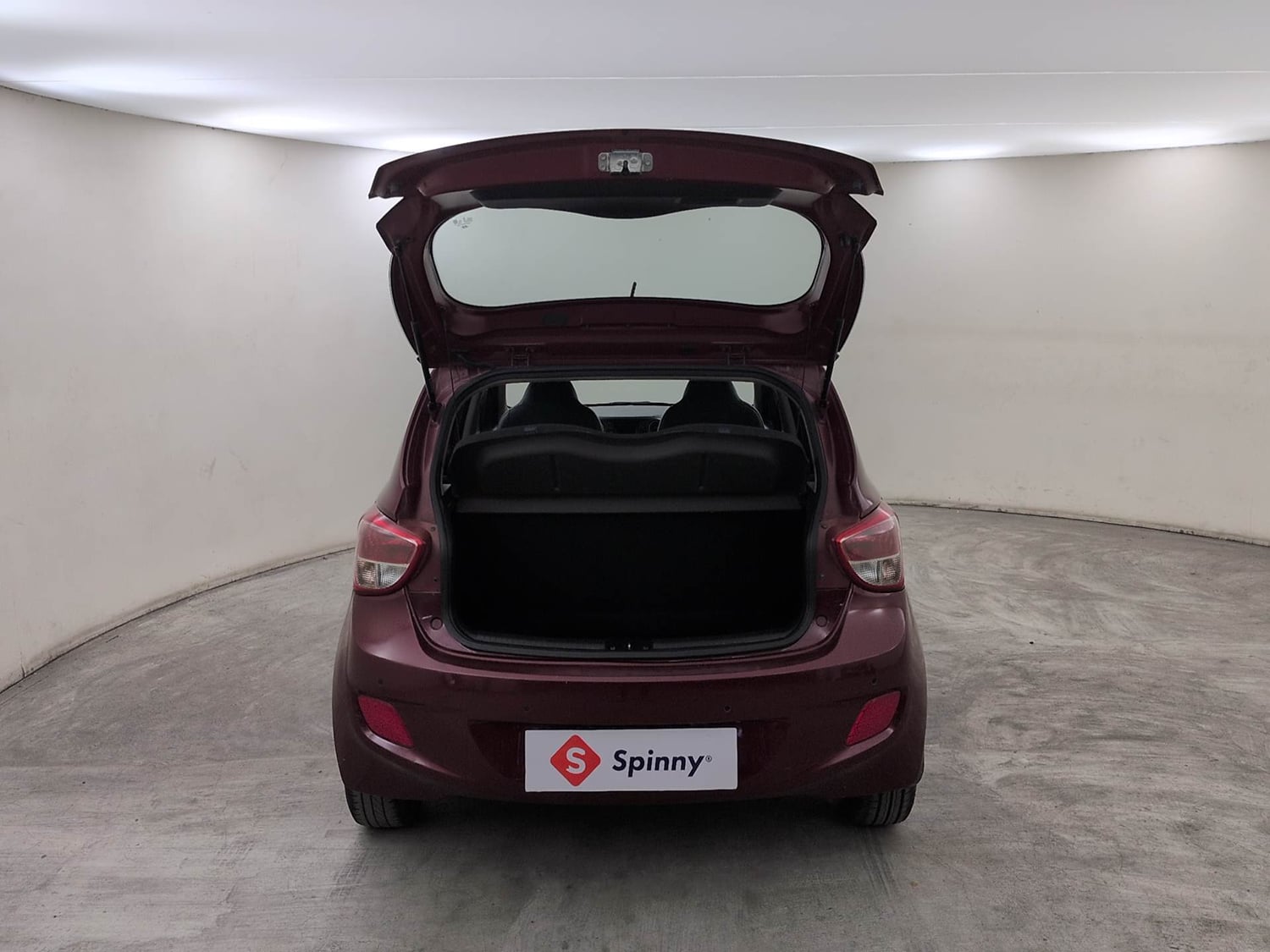 Used 2013 Hyundai Grand i10 Sportz 1.2 Kappa VTVT Petrol Manual interior DICKY DOOR OPEN VIEW