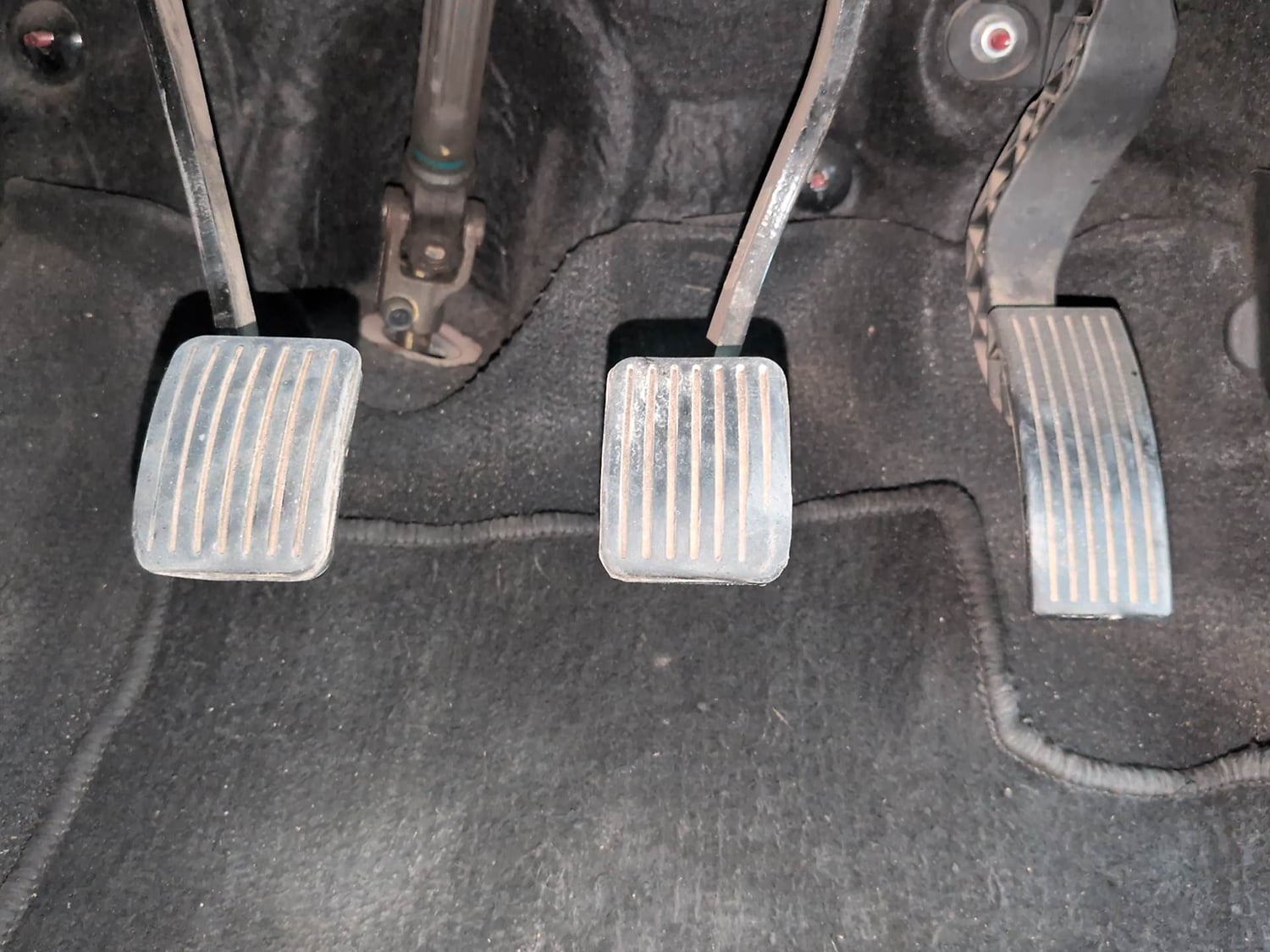 Used 2013 Hyundai Grand i10 Sportz 1.2 Kappa VTVT Petrol Manual interior PEDALS VIEW