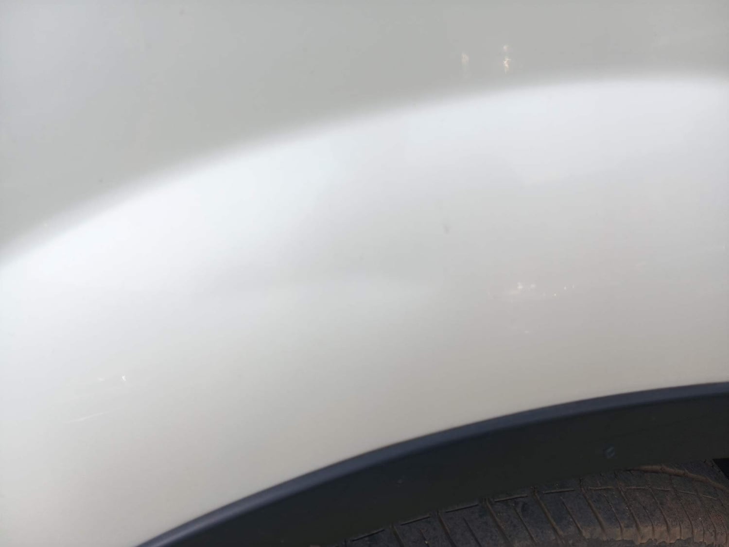 Used 2018 Mahindra XUV500 W9 Diesel Manual dents MINOR DENT