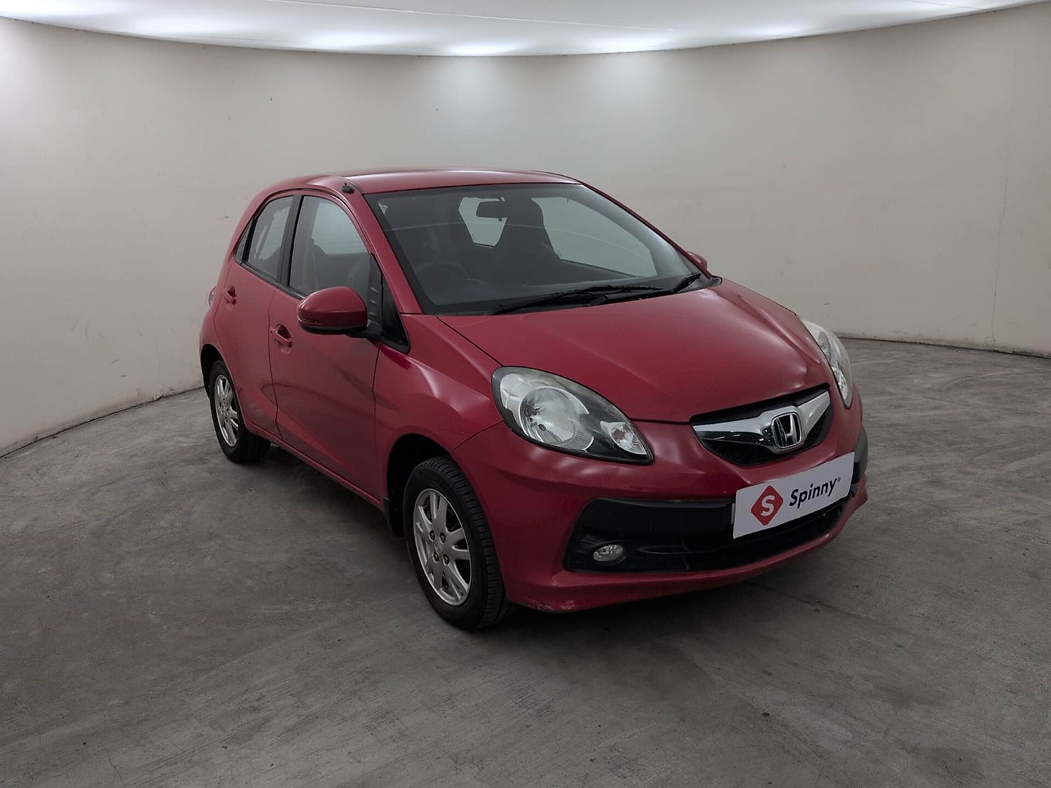 Used 2015 Honda Brio VX MT Petrol Manual exterior RIGHT FRONT CORNER VIEW