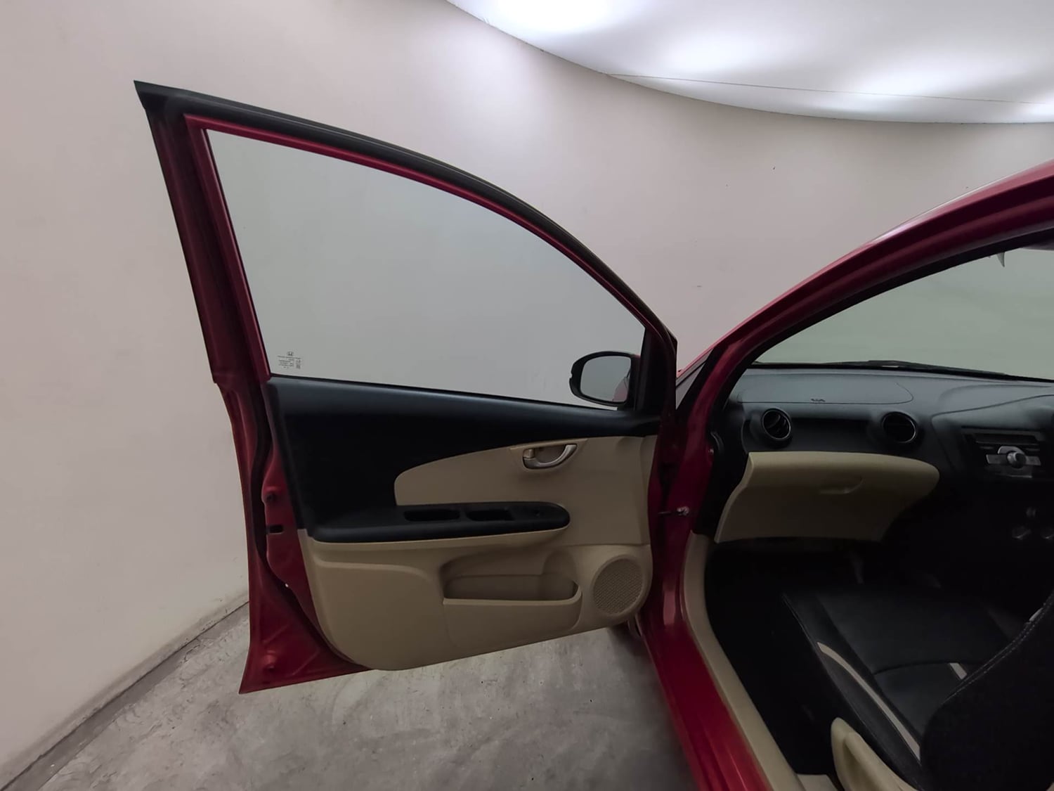 Used 2015 Honda Brio VX MT Petrol Manual interior LEFT FRONT DOOR OPEN VIEW