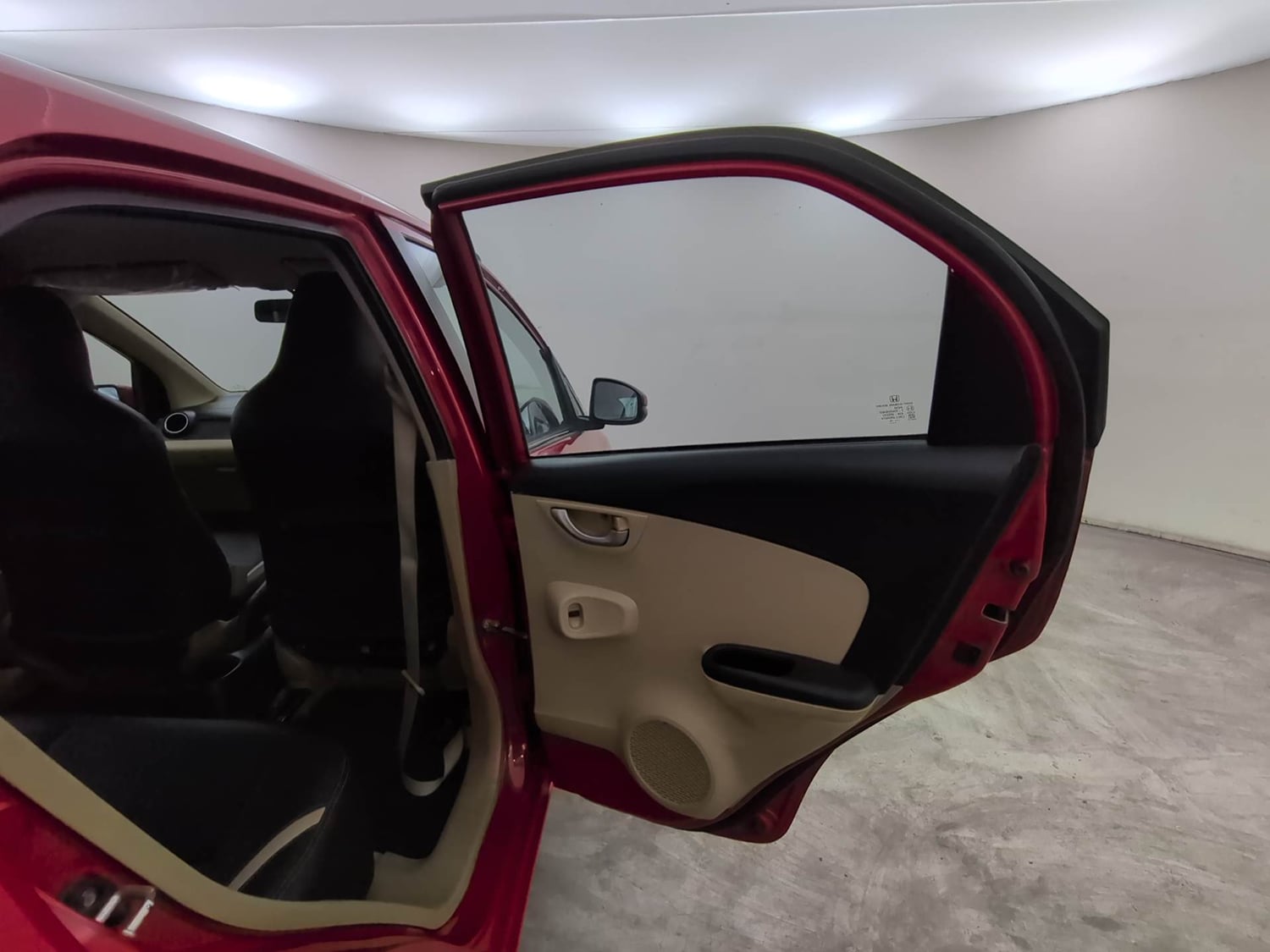 Used 2015 Honda Brio VX MT Petrol Manual interior RIGHT REAR DOOR OPEN VIEW