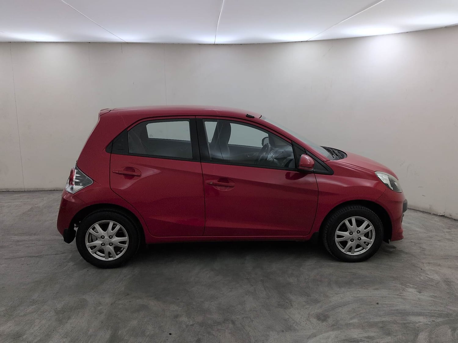 Used 2015 Honda Brio VX MT Petrol Manual exterior RIGHT SIDE VIEW