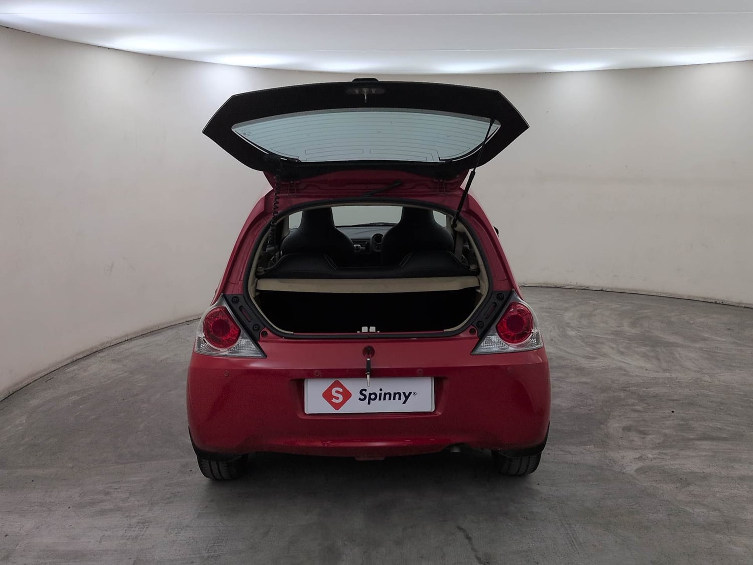 Used 2015 Honda Brio VX MT Petrol Manual interior DICKY DOOR OPEN VIEW