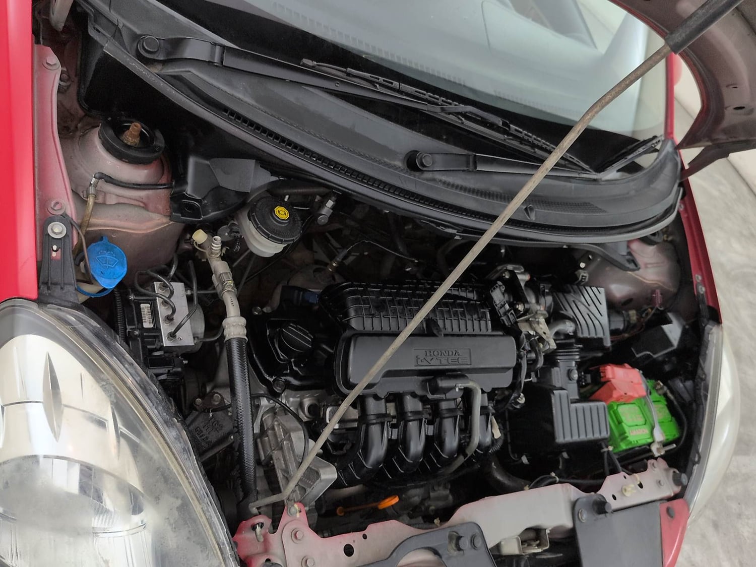 Used 2015 Honda Brio VX MT Petrol Manual engine ENGINE RIGHT SIDE VIEW