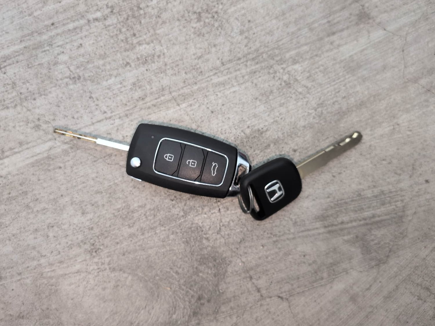 Used 2015 Honda Brio VX MT Petrol Manual extra CAR KEY VIEW