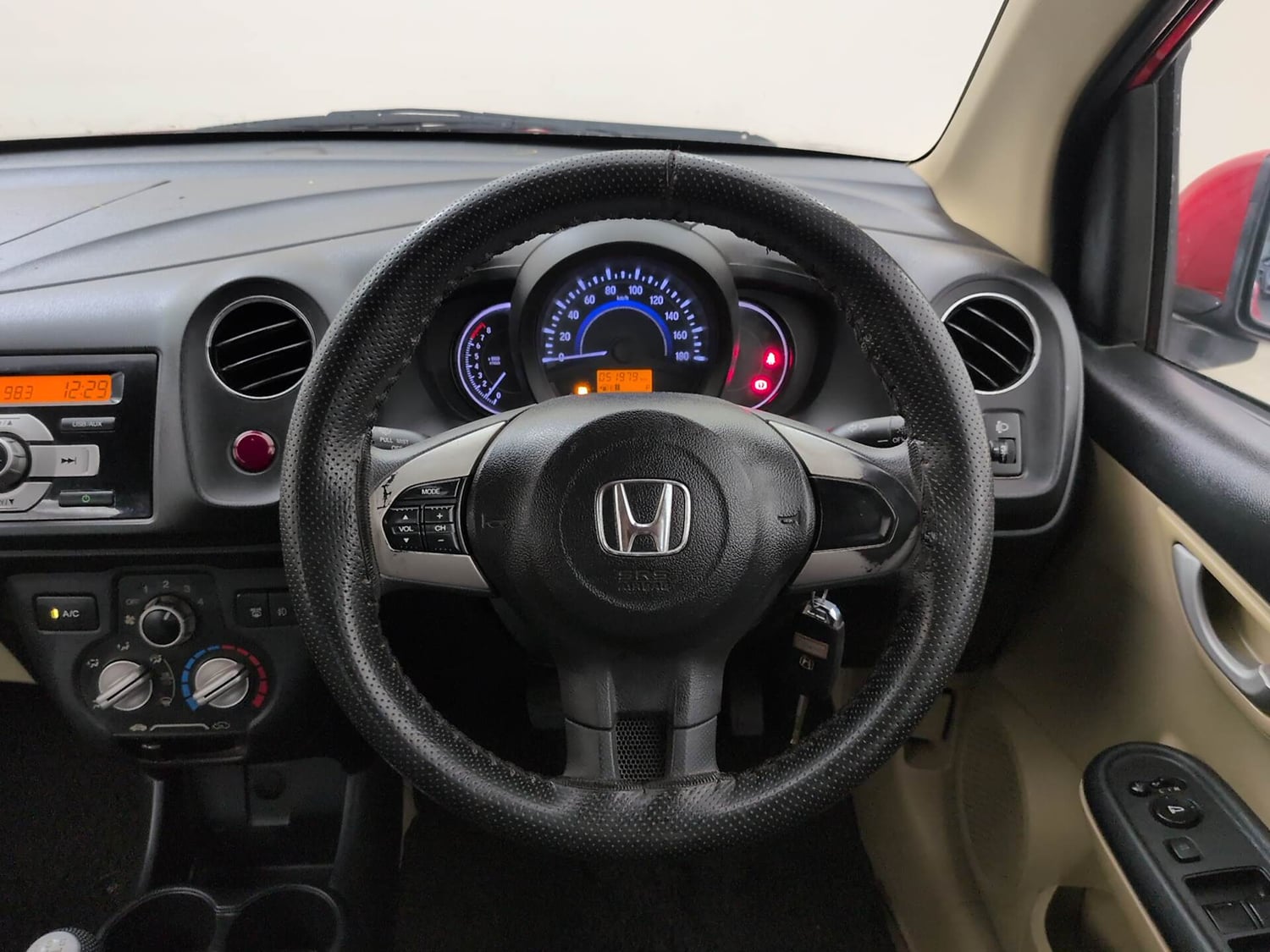 Used 2015 Honda Brio VX MT Petrol Manual interior STEERING VIEW