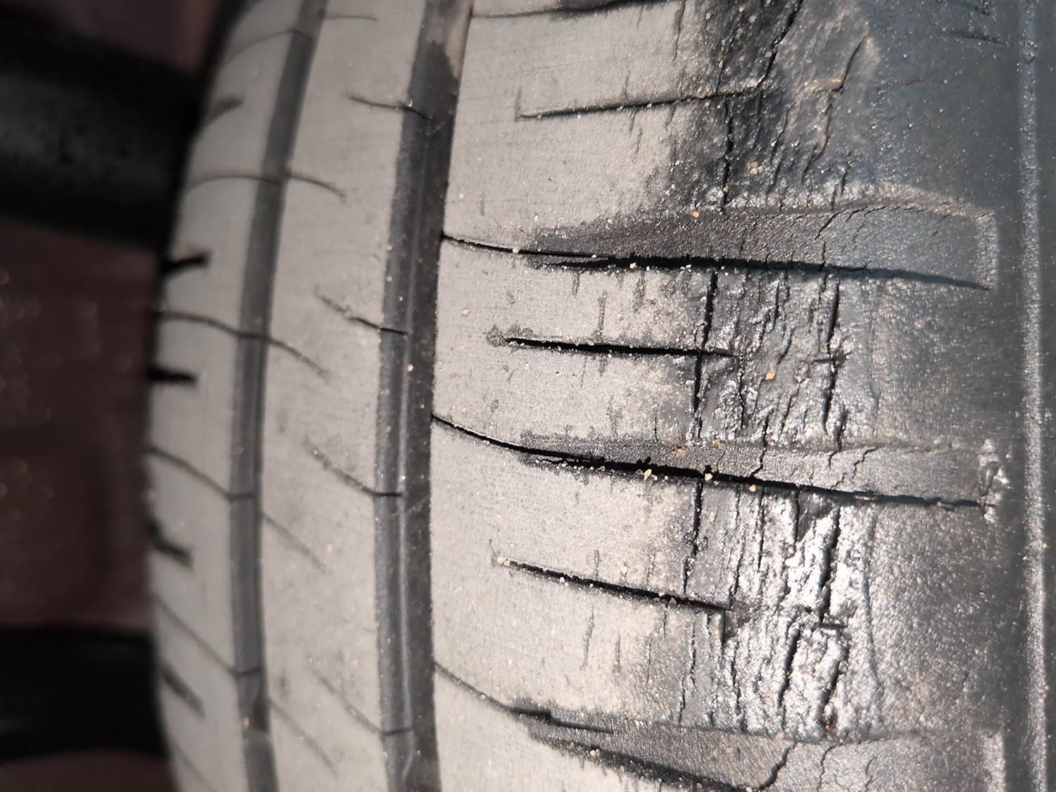 Used 2015 Honda Brio VX MT Petrol Manual tyres LEFT REAR TYRE TREAD VIEW