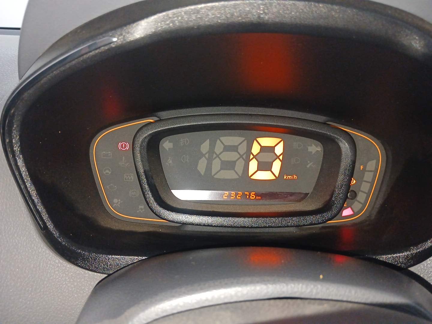 Used 2016 Renault Kwid RXT Opt Petrol Manual interior CLUSTERMETER VIEW